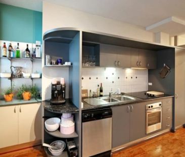 Spacious North-Facing Modern Apartment in Prime South Yarra Location - Photo 5