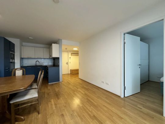 Möblierte 2 Zimmer mit Loggia, Fitness & Sauna im Haus nahe UNO-CIty / VIC! - Photo 1