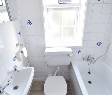 Room in a Shared House, Westway, W12 - Photo 2