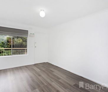 This renovated two-bedroom apartment ticks all the boxes - Photo 3