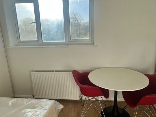 Studio Flat, Vivian Avenue, HA9 - Photo 1