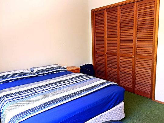 3-bedroom shared house, Cosgrove Ave - Photo 1