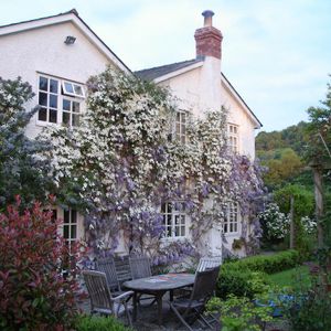 5 bedroom detached house to rent - Photo 3