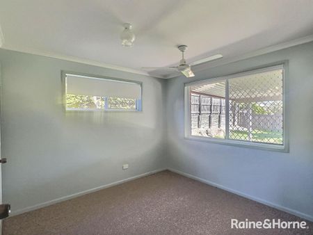 12 Ceri Court, New Auckland, QLD 4680 - Photo 3