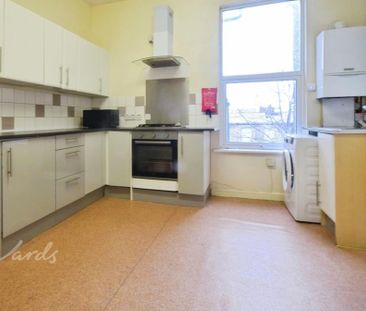 3 bedroom maisonette to rent - Photo 2