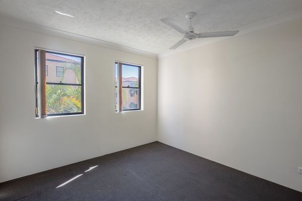 Bella Vista Resort. 2 Bedroom with extra large balcony. - Photo 1