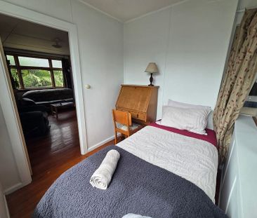 Furnished 2 bedroom by the beach - Photo 4