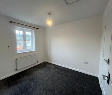 5 bed town house to rent Felton Close, Stafford ST17 - Photo 4