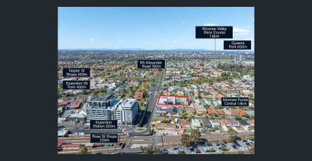 Stunning, Private & Architecturally Designed Oasis in Prime Moonee Ponds - Photo 5