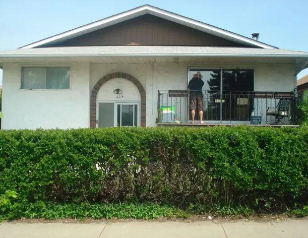 Great location in Bridgeland | 224 7A Street Northeast, Calgary - Photo 1