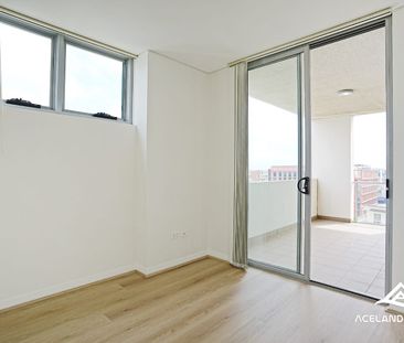 Renovated Modern 1 Bedroom For Rent - Photo 1