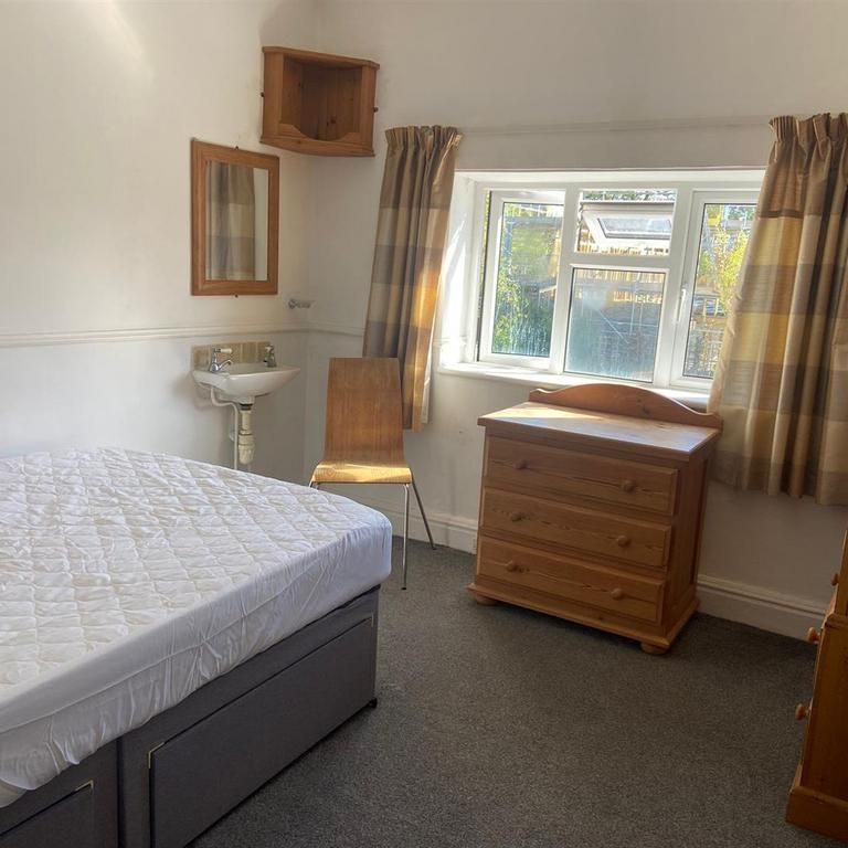 4 bedroom house to rent - Photo 1