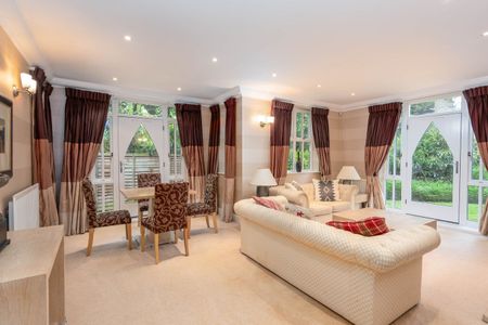 Ellesmere Road, WEYBRIDGE, KT13 - Photo 2