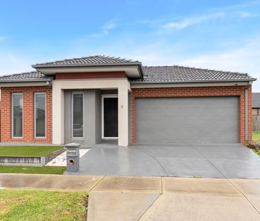 Modern Family Home - Photo 5