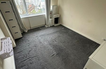 Parkes Hall Road, Dudley, DY1 3RW - Photo 4