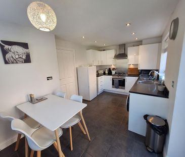 3 bedroom terraced house to rent - Photo 6