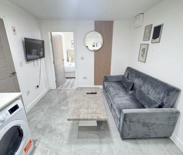 2 bedroom house to rent - Photo 1