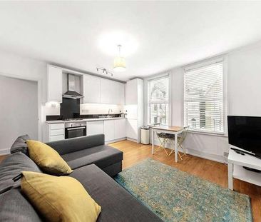 Marlborough Road, London, W4 - Photo 1