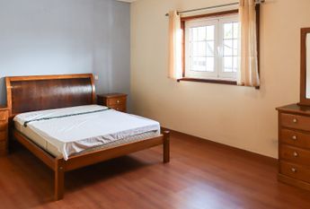 Floor of 2 bedroom villa, partially furnished and semi equipped in Requeixo!