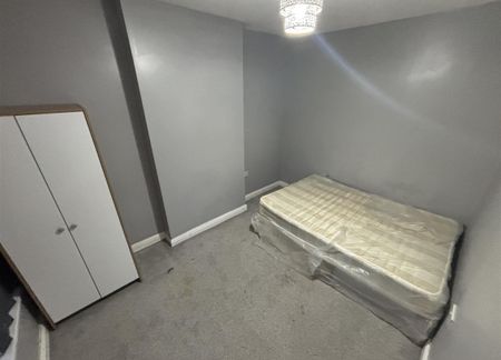 Bell Green Road, Bell Green, Coventry - Photo 4