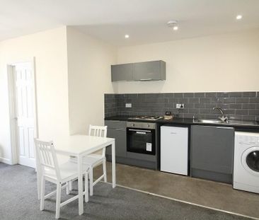 1 bedroom flat to rent - Photo 4