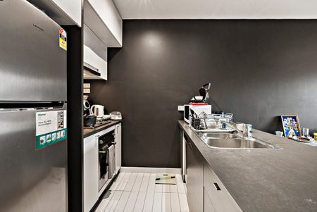 Charming Furnished Two-Bedroom in Quiet Clayton Community - Photo 5