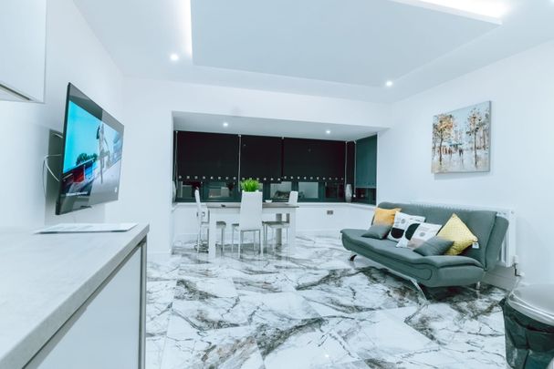 Banstead Road, Purley, CR8 - Photo 1