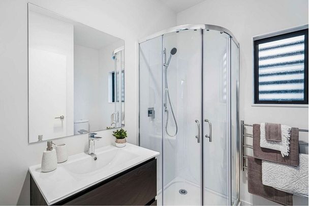 Charming 2 bedroom home in great location - Photo 1