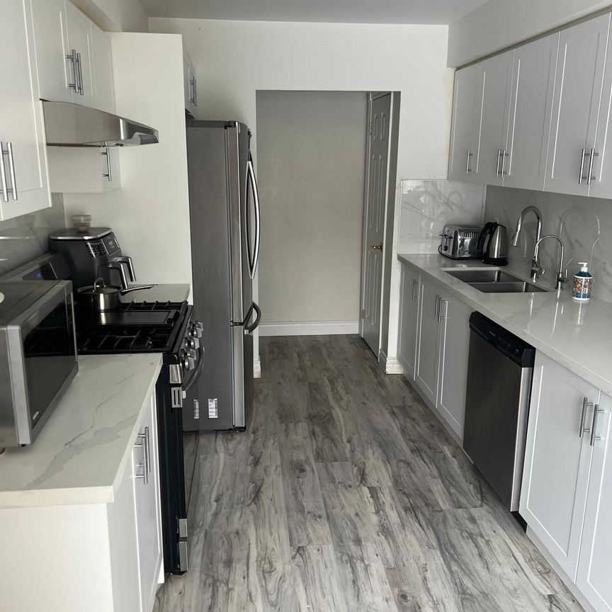 For Lease - 547 Dorchester Drive, Oshawa, Ontario - Photo 1