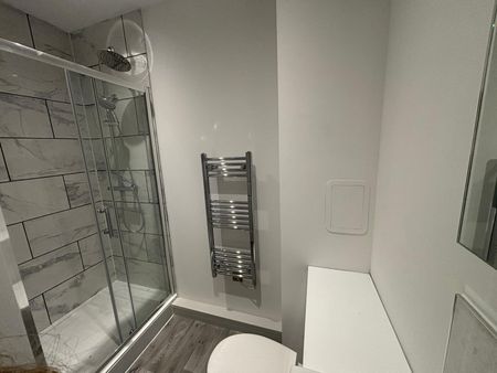 Prospect Hill, Redditch - Photo 2