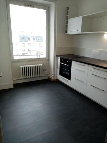 APPARTEMENT BREST - 3 pièce(s) - 68.74 m2 - Photo 2