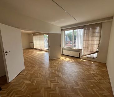 Appartement te huur - foto 1