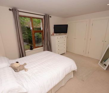 5 Stratfield House, Wellington Park Terrace, Belfast, BT9 6DR - Photo 5