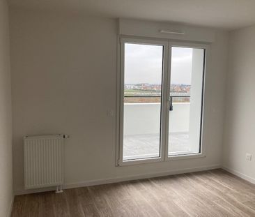 Location Appartement 4 pièces 92m² FLEURY SUR ORNE 14123 - Photo 4
