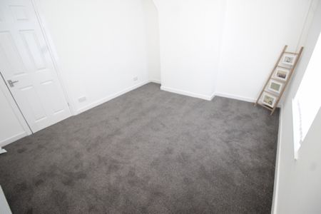 2 Bedroom Terraced House - Photo 5