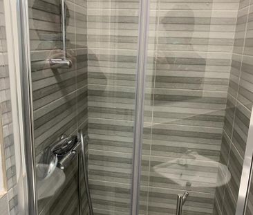 6 bedroom terraced house to rent - Photo 3