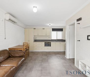 PARTLY FURNISHED 1 BED 1 BATH UNIT - Photo 1