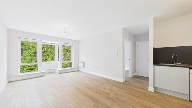 London Road, Camberley, Surrey, GU15 - Photo 1