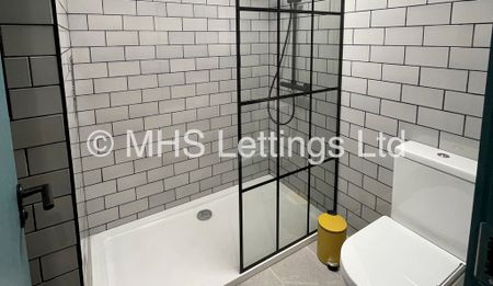 3 Manor Avenue, Leeds, LS6 1BY - Photo 2