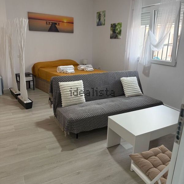 Alquiler de estudio en Calle Teresa Blasco, 3 - Photo 1