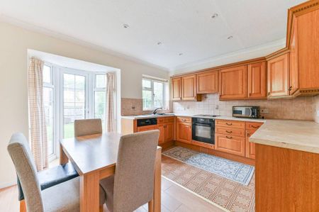 3 bedroom terraced house to rent - Photo 2