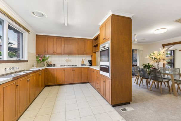 24 Pickworth Drive, Dingley Village VIC 3172 - House For Rent | Domain - Photo 1