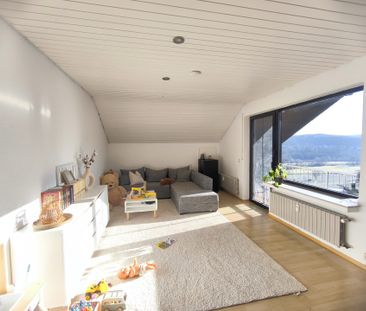 Gemütliche Dachgeschosswohnung mit Panoramablick in ruhiger Lage vo... - Photo 2