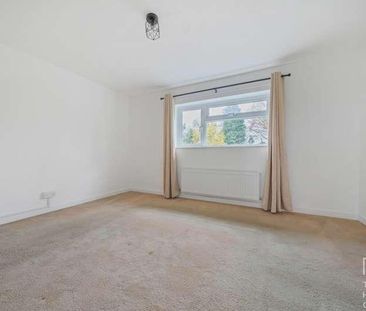 Applegarth Avenue, Guildford, GU2 - Photo 6