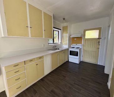 Spacious in Glenholme! Glenholme - Photo 6