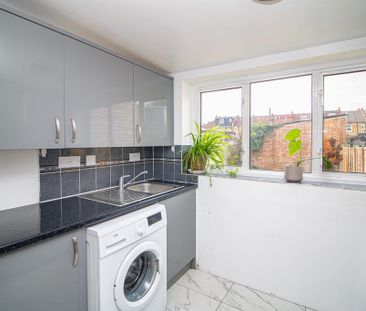 4 bedroom terraced house to rent - Photo 1