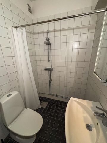 Trevlig 1a i Slottsstaden - lämplig för ett par - Foto 2