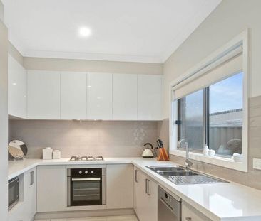 NEAT AND TIDY HOME IN GREAT STONEHILL LOCATION - Photo 3