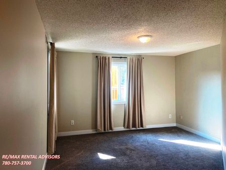 GREAT 2 BED, 2 BATH 2ND FLOOR APARTMENT WITH AN UNDERGROUND PARKING STALL IN ROSSDALE NEIGHBOURHOOD - Photo 5