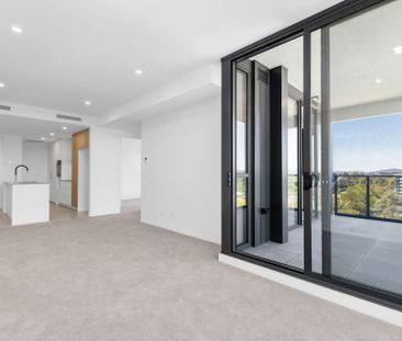 Stunning Mountain View from the Top Floor – 2 Bedroom Apartment - Photo 1